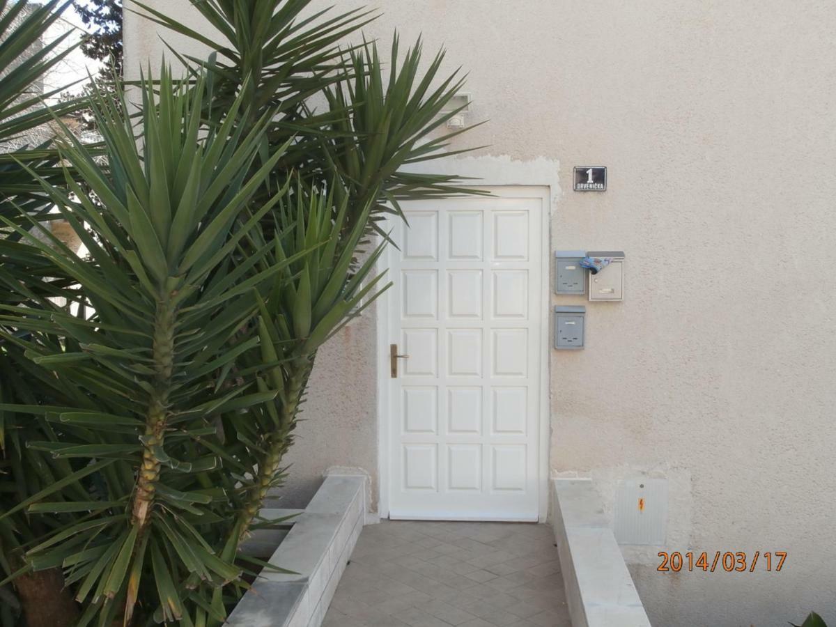 Apartment Studio Mia-Beach In Split Extérieur photo